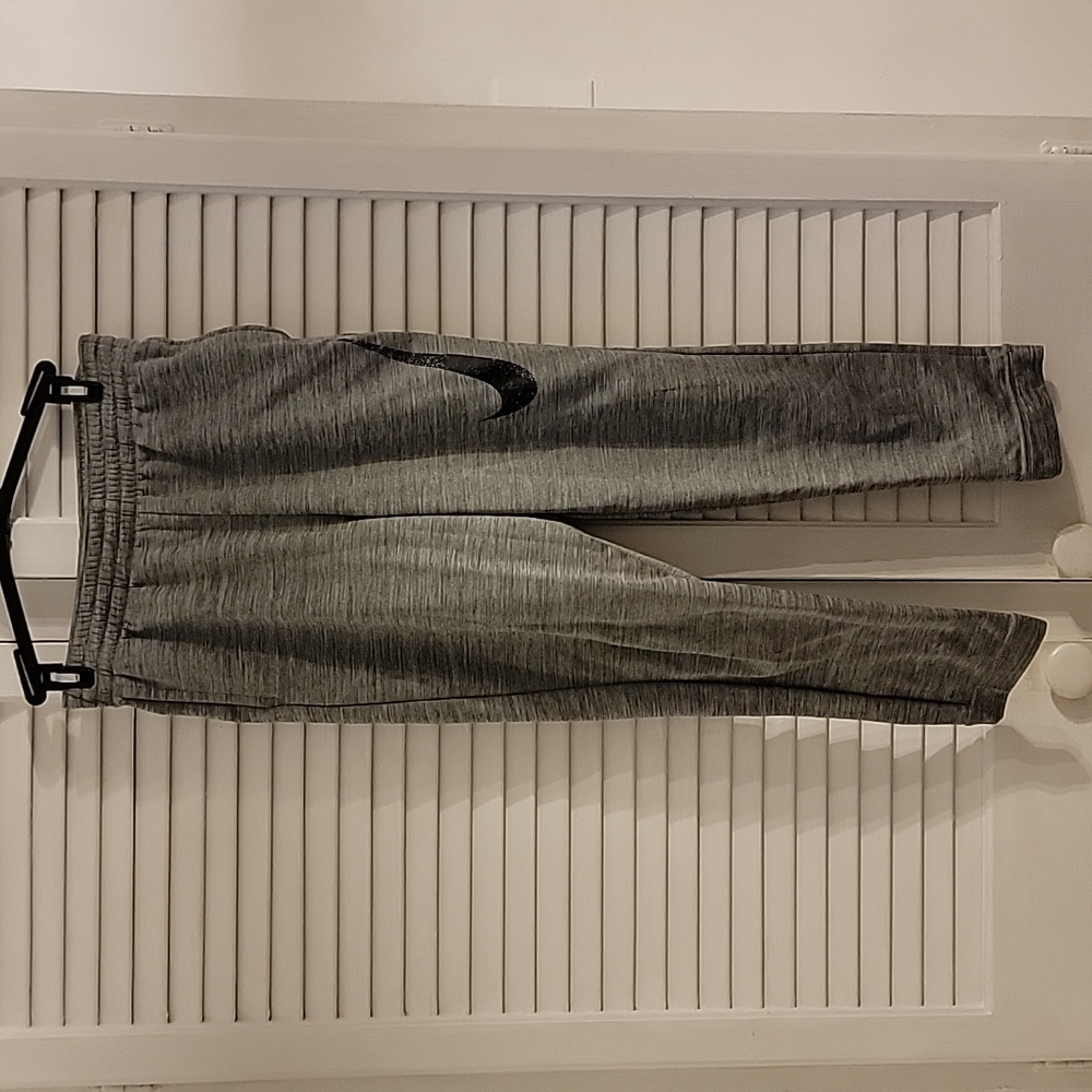 Nike boys Dri-fit/Standard fit athletic pants size large